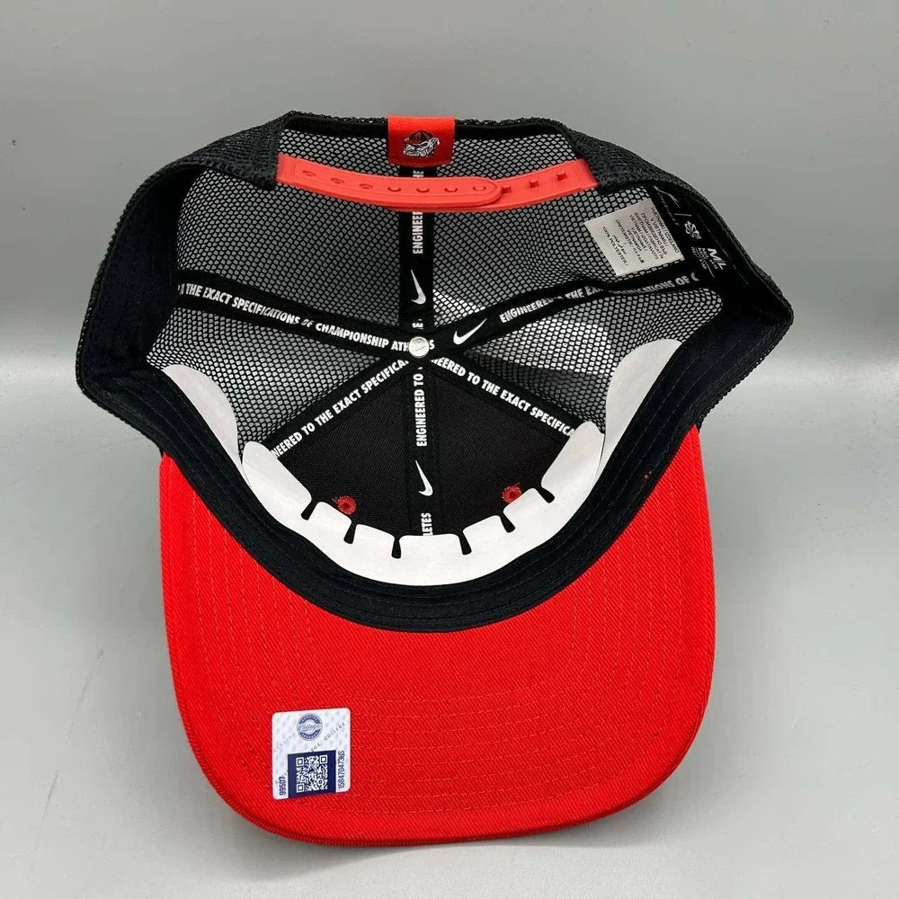 Nike Rise Georgia Bulldogs Dri-Fit Trucker Hat Men M-L Red Snap Back Cap New